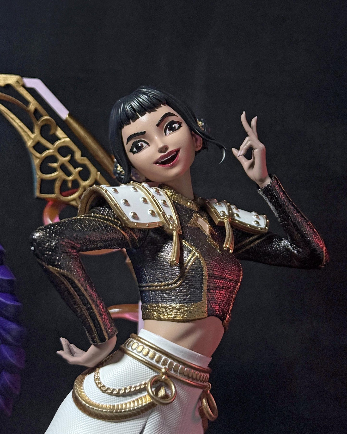 Golden Rapper — Painted & DIY | Resin 3D | FAN ART | Garage Kit