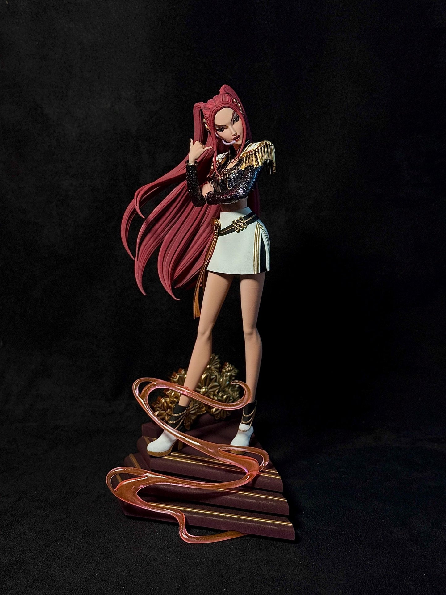 Golden Dancer — Painted & DIY | Resin 3D | FAN ART | Garage Kit