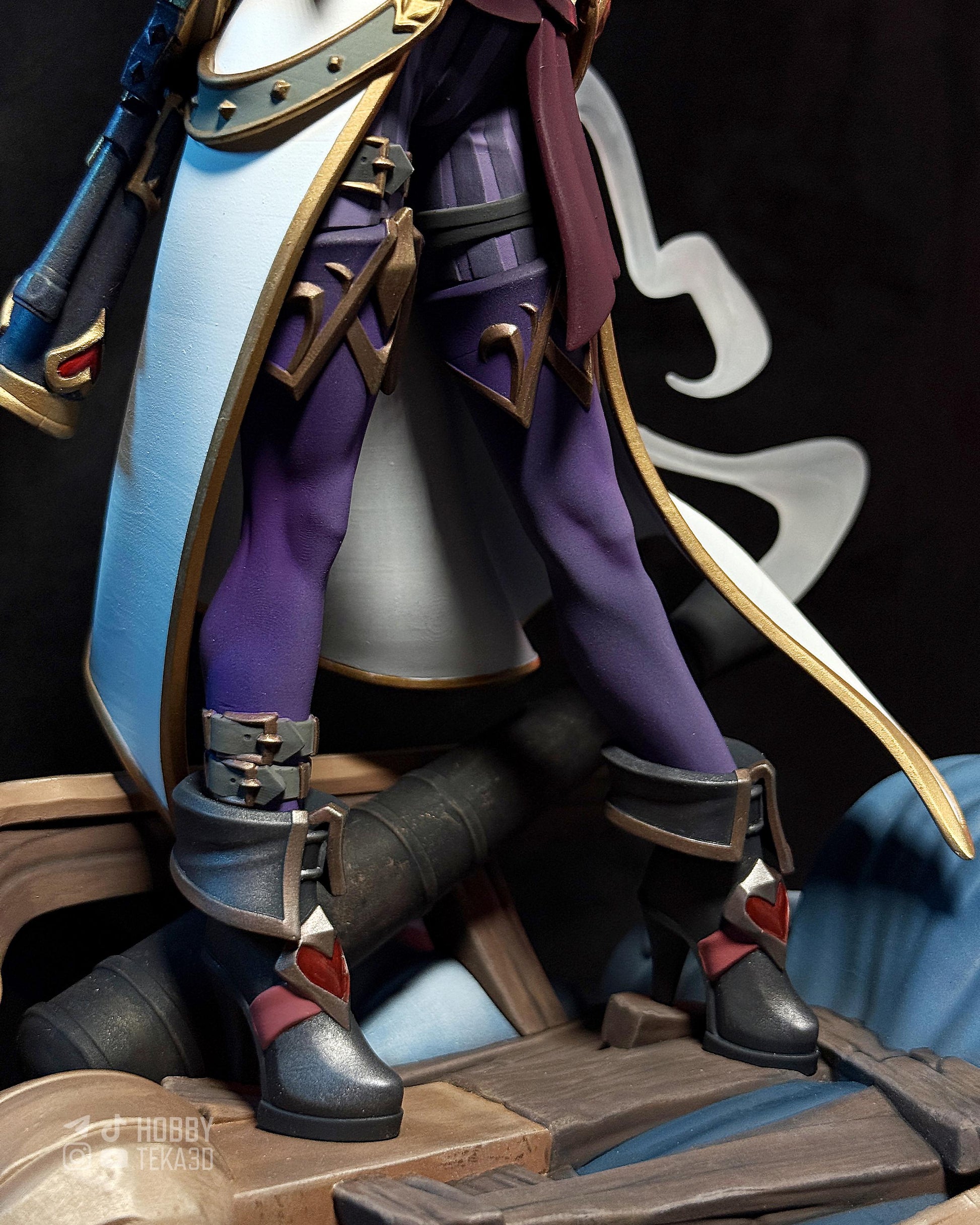 Gaming Action Figurine – Handpainted Resin Figure or DIY Model Kit, inspired by League of Legends Miss Fortune